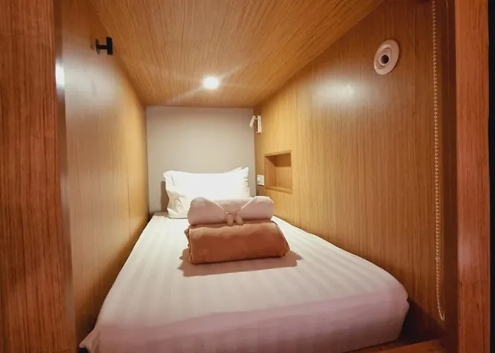 Moonstar Hôtel capsule *